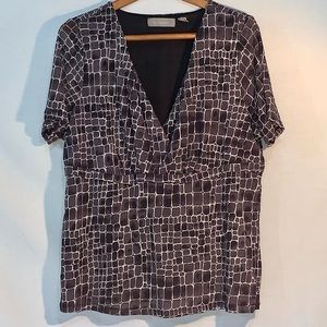 LIZ CLAIBORNE Brand S/S Lined Sheer Grey/Silver Bricked Pattern Top